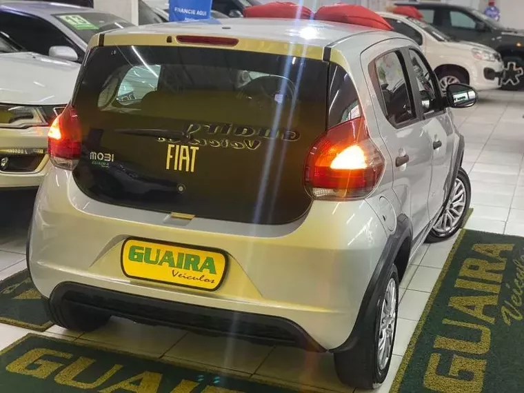 Fiat Mobi Prata 4