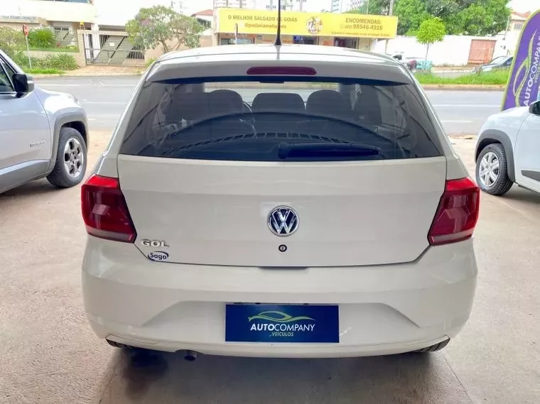 Volkswagen Gol Branco 10