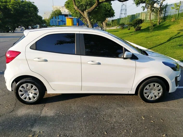 Ford KA Branco 3