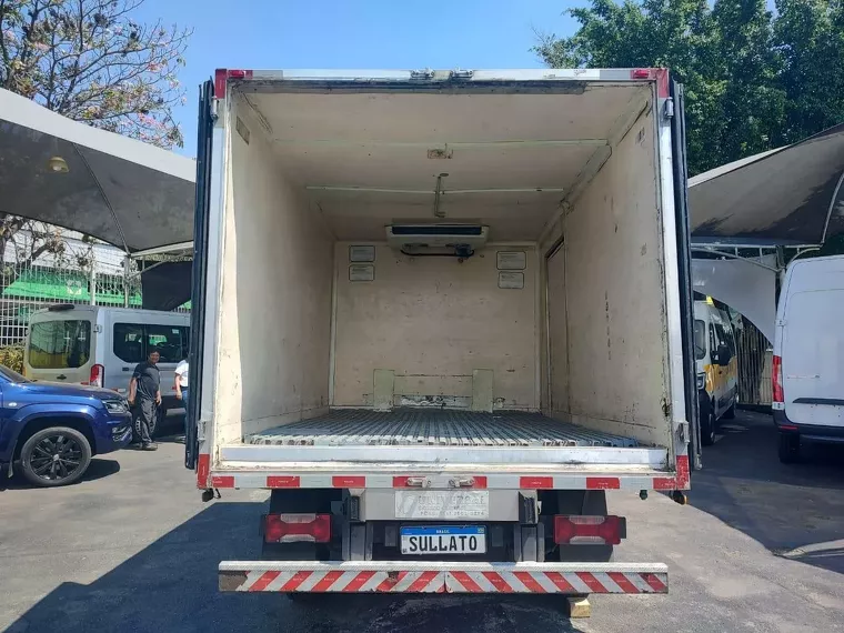 Iveco Daily Branco 12