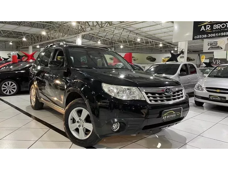 Subaru Forester Preto 1