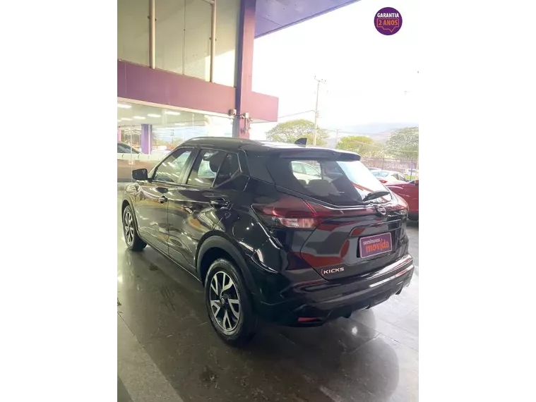 Nissan Kicks Preto 3