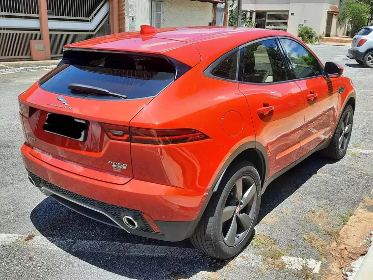 Jaguar E-pace  Vermelho 2