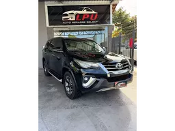 Toyota Hilux SW4