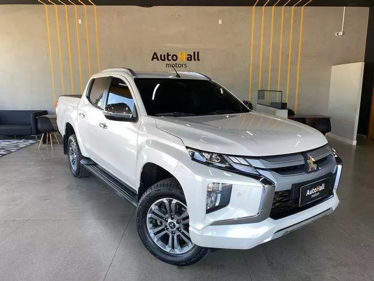 Mitsubishi L200 Triton Branco 13