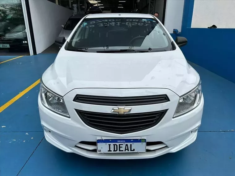 Chevrolet Onix Branco 5