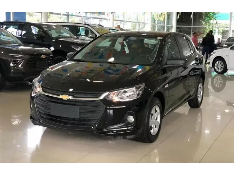 Chevrolet Onix Preto 5