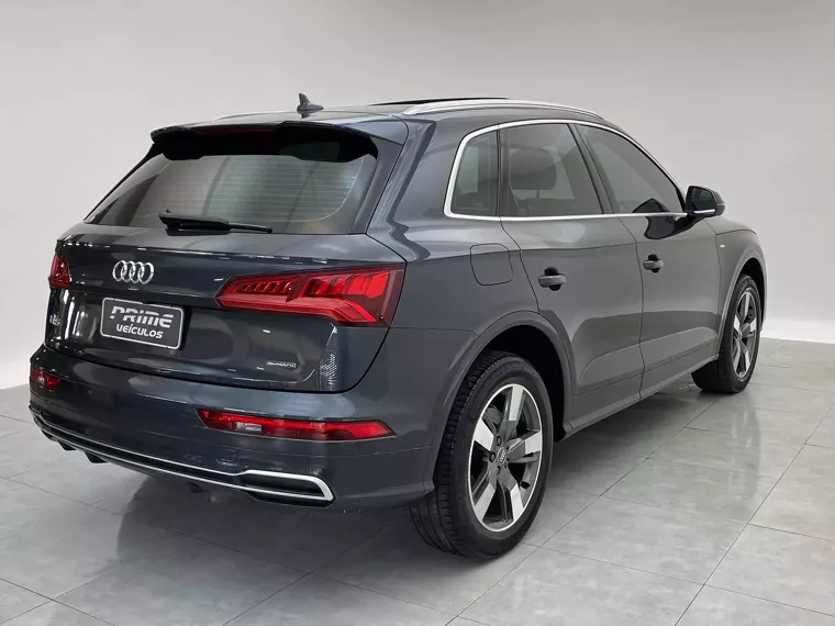 Audi Q5 Cinza 19