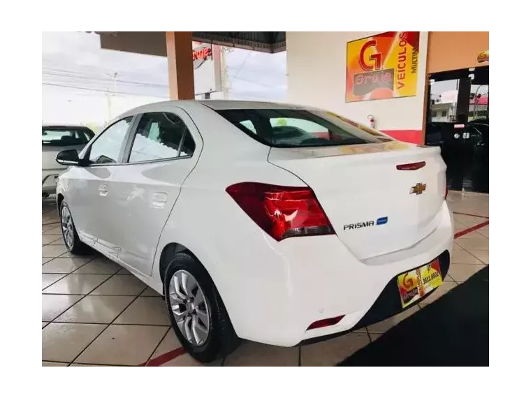 Chevrolet Prisma Branco 2