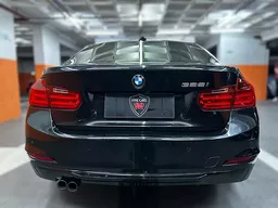 BMW 328i
