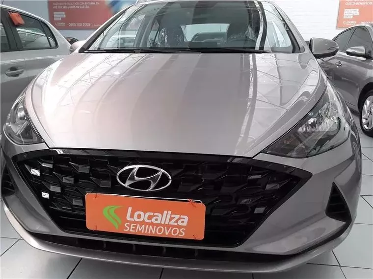 Hyundai HB20S Prata 6