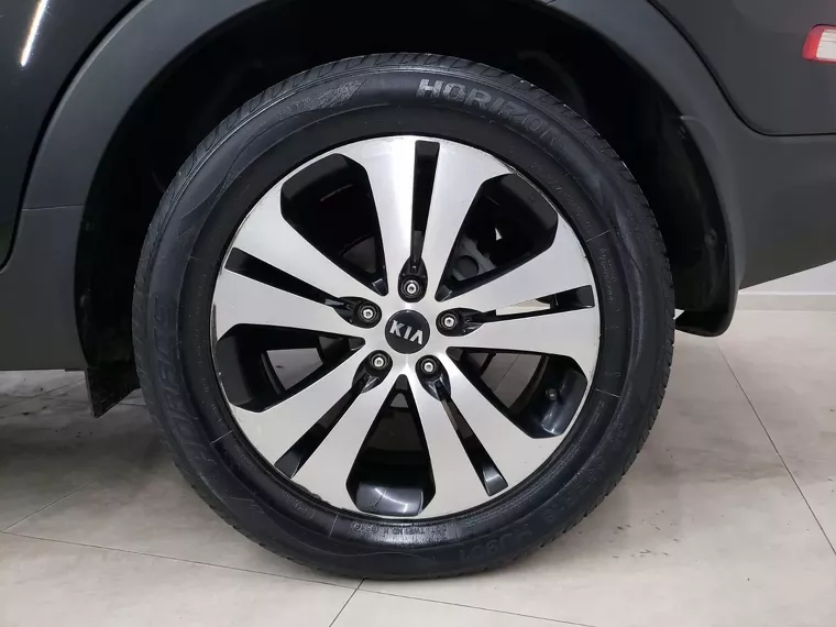 KIA Sportage Preto 14