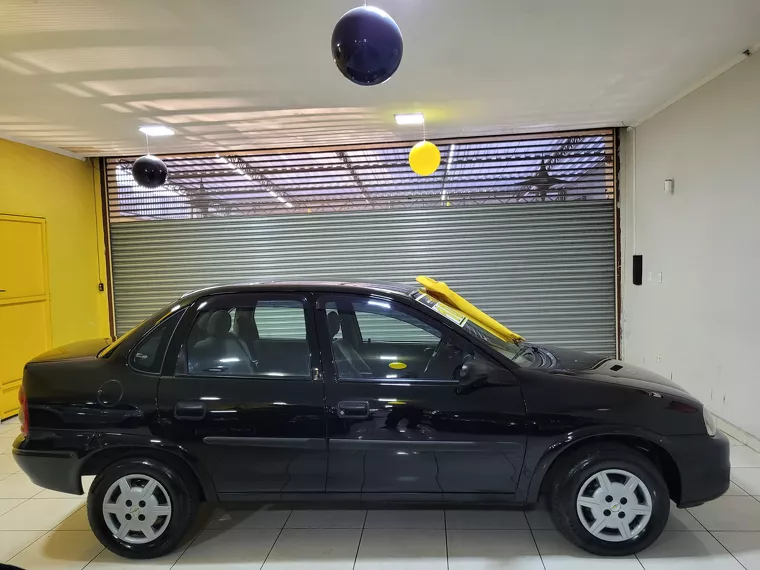 Chevrolet Classic Preto 8