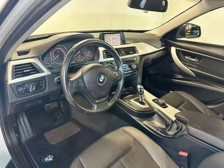 BMW 320i Prata 13