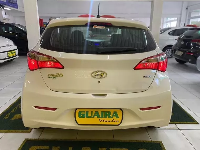 Hyundai HB20 Branco 15