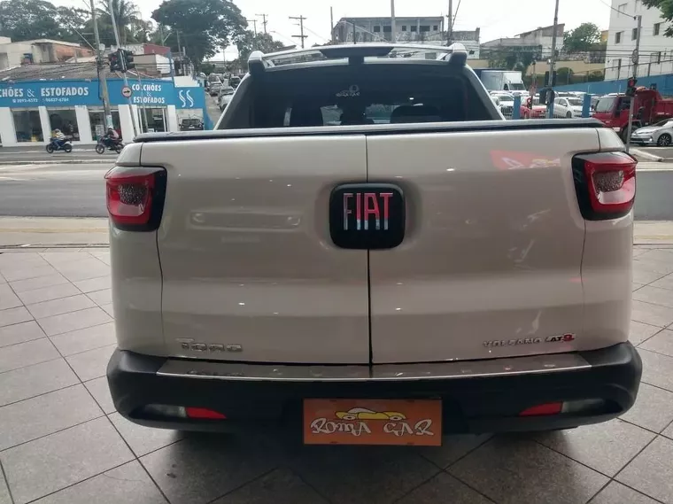 Fiat Toro Branco 2