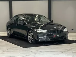 BMW 330i