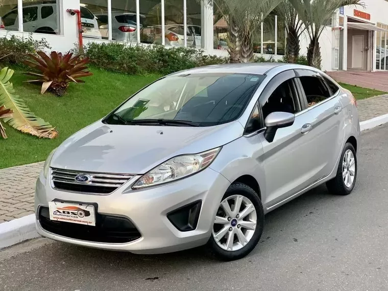 Ford Fiesta Prata 8