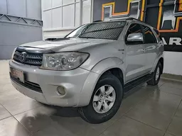 Toyota Hilux SW4