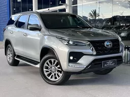 Toyota Hilux SW4