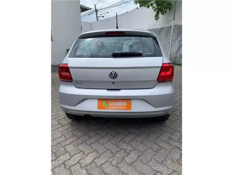 Volkswagen Gol Prata 12