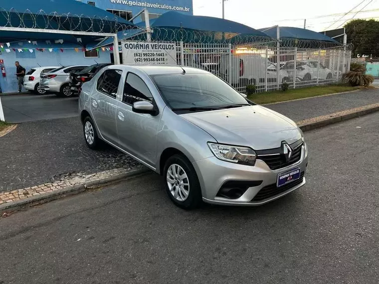 Renault Logan Prata 1