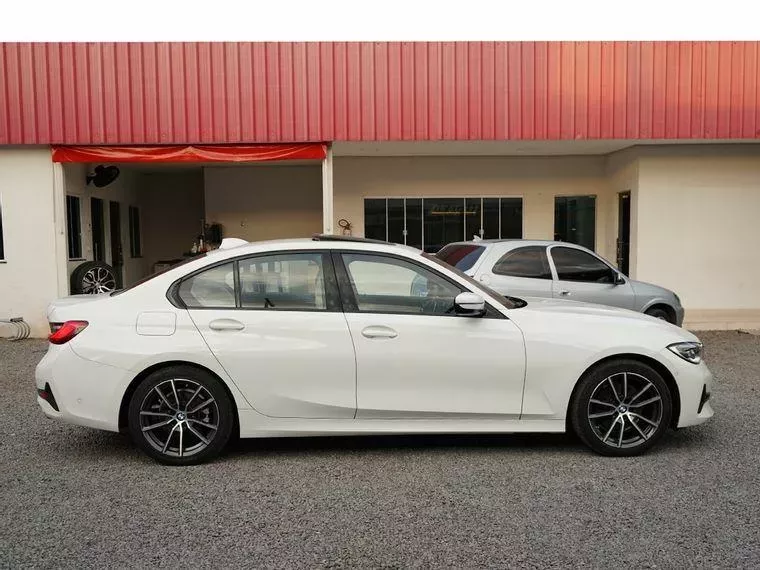 BMW 320i Branco 7