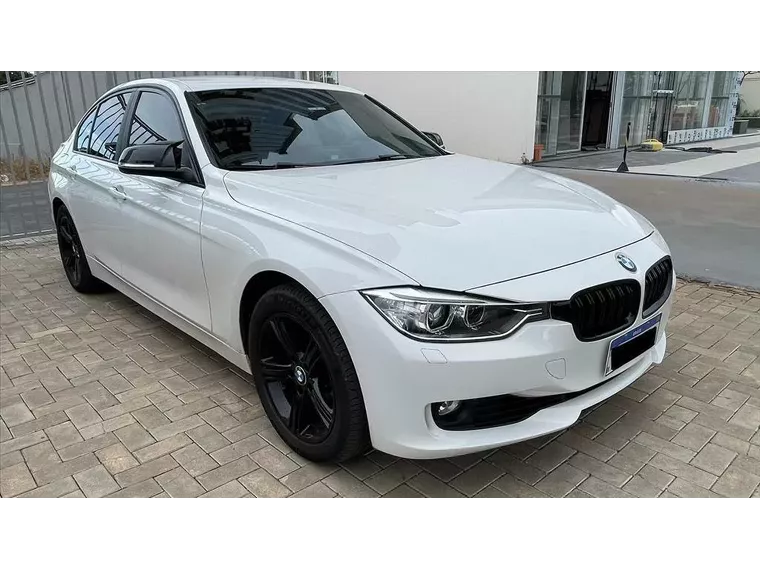 BMW 320i Branco 10