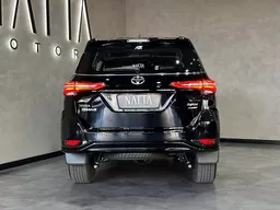 Toyota Hilux SW4