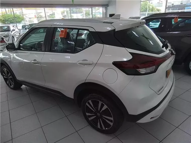 Nissan Kicks Branco 4