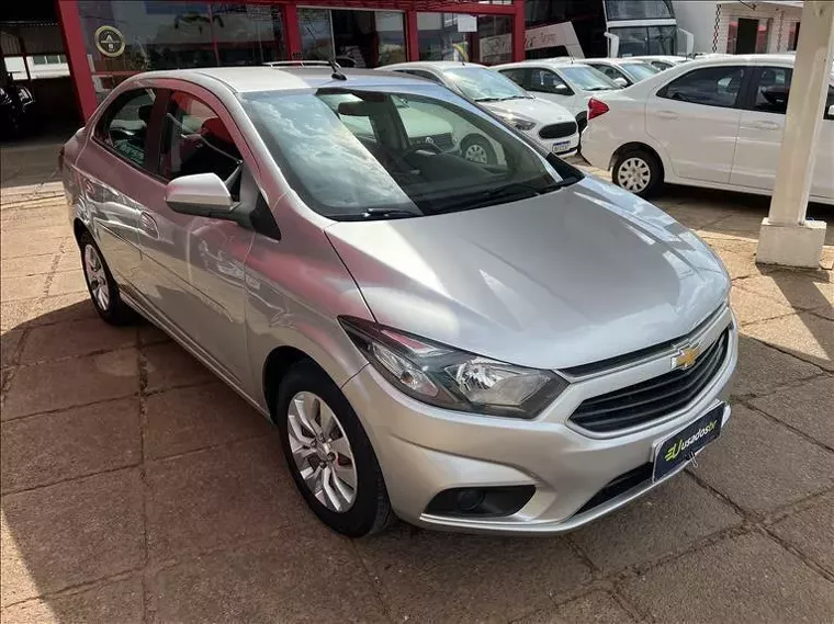 Chevrolet Prisma Prata 3