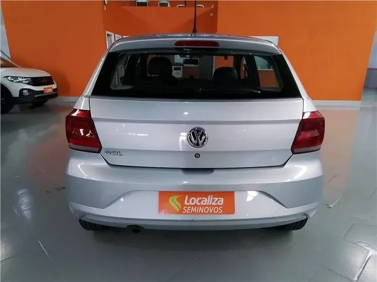 Volkswagen Gol Prata 4