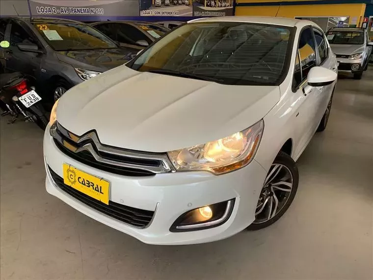 Citroën C4 Lounge Branco 4