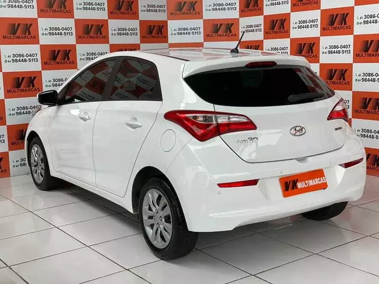 Hyundai HB20 Branco 14