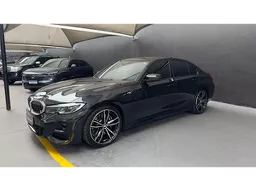 BMW 330i