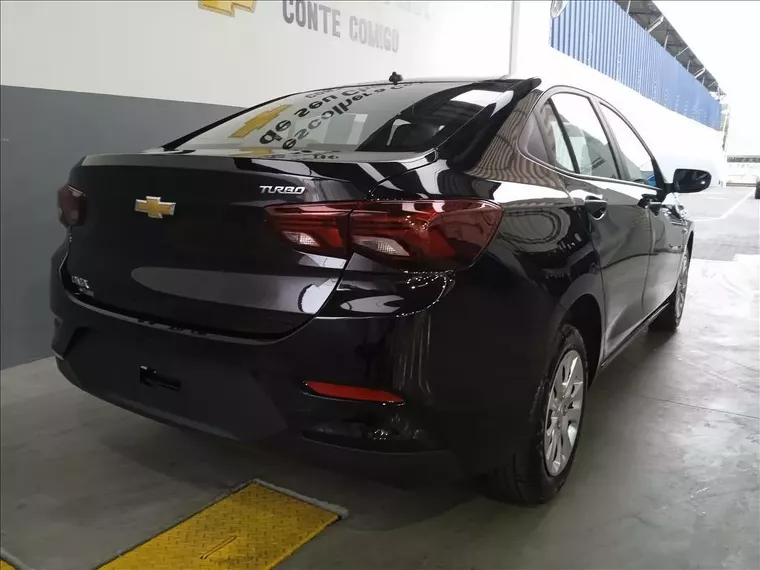 Chevrolet Onix Preto 4