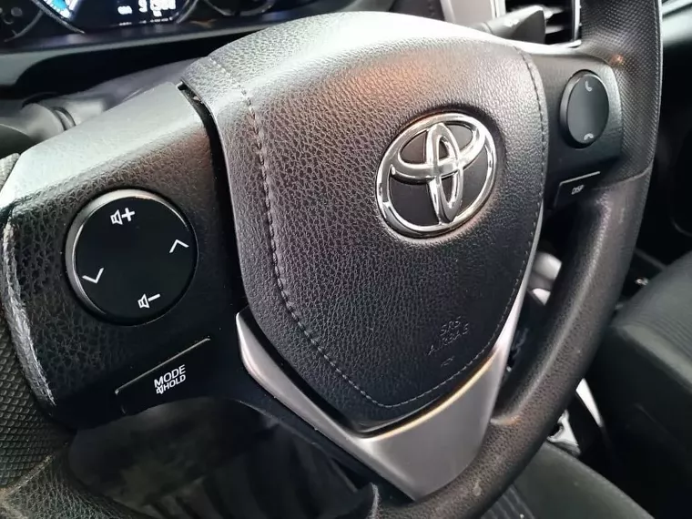 Toyota Yaris Prata 14