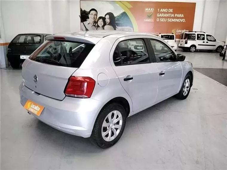 Volkswagen Gol Prata 5