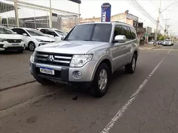 Mitsubishi Pajero Full