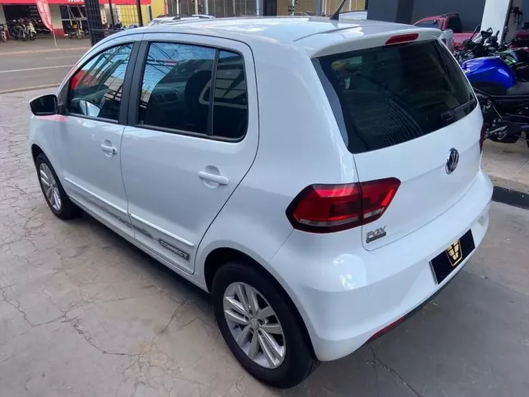 Volkswagen Fox Branco 2