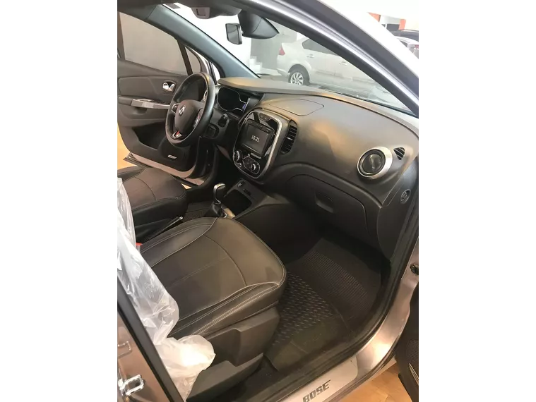 Renault Captur Cinza 5