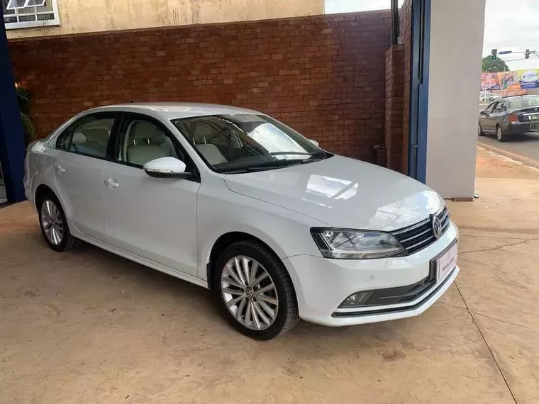 Volkswagen Jetta Branco 8