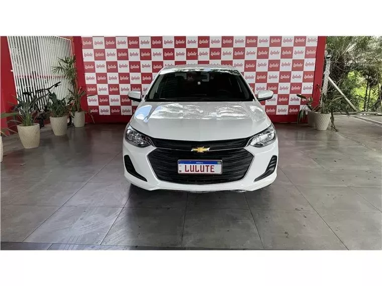 Chevrolet Onix Branco 2