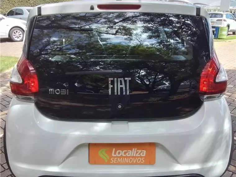 Fiat Mobi Branco 12