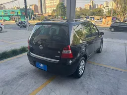 Nissan Livina