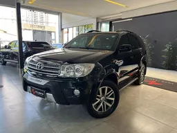 Toyota Hilux SW4