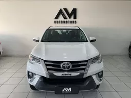Toyota Hilux SW4