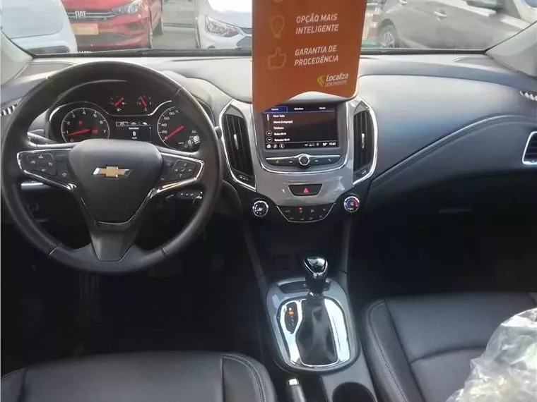 Chevrolet Cruze Prata 3