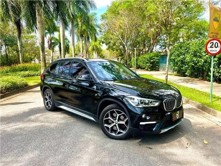 BMW X1 Preto 8