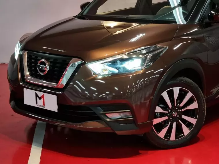 Nissan Kicks Marrom 11